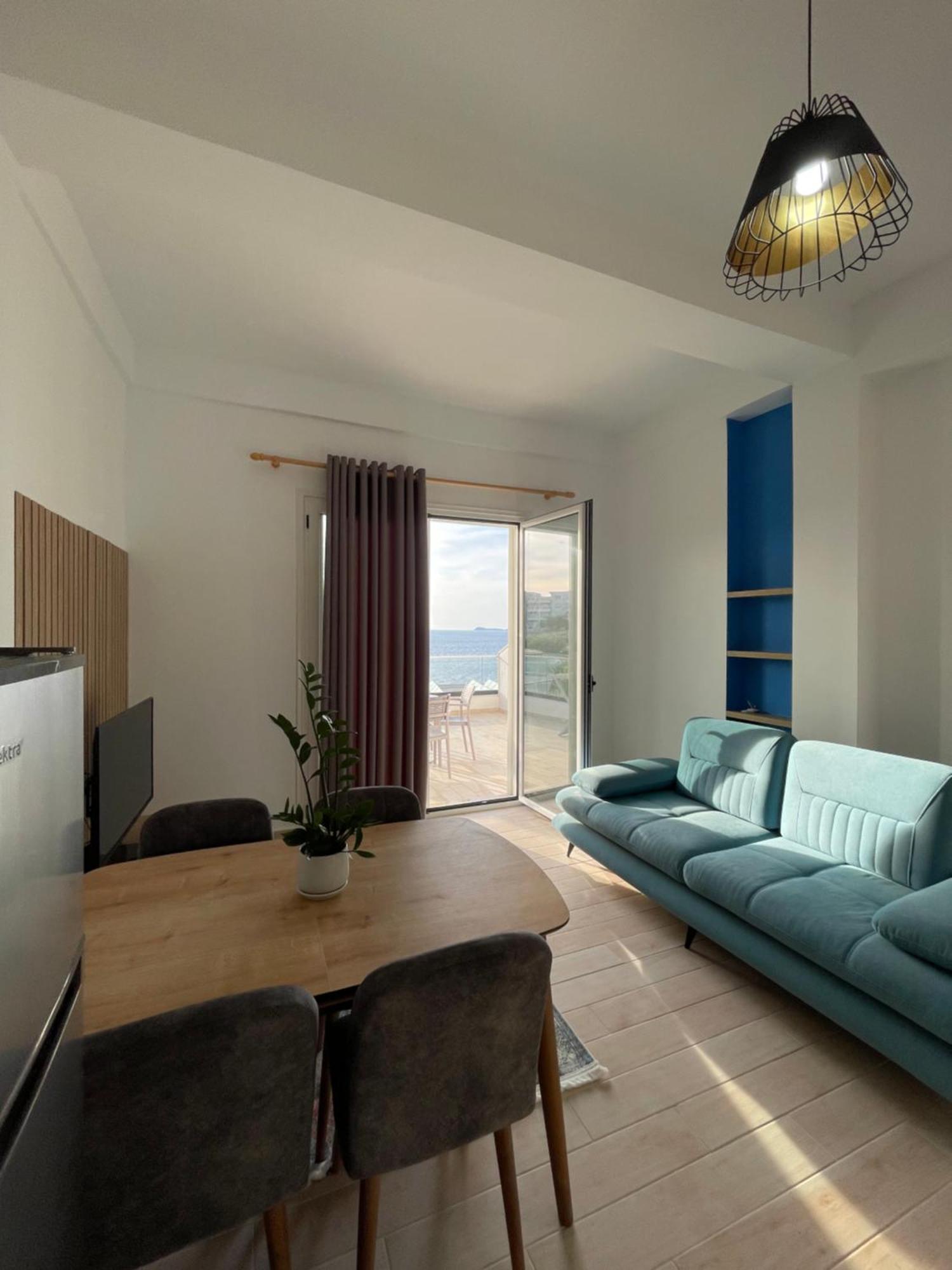 Perla Luxury Apartment - Private Patio & Parking Вльора Екстер'єр фото